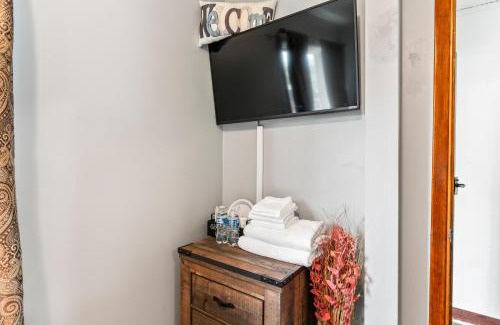 Airport Heights Community Council Casa | Compact But Cozy Too