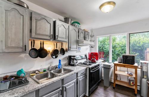 Airport Heights Community Council Casa | Compact But Cozy Too