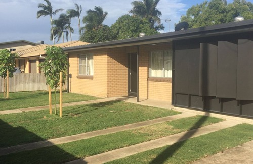 South Mackay Casa | Casa familiar compacta con piscina en South Mackay
