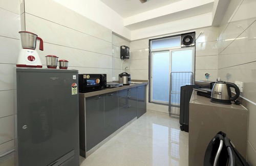 Indira Nagar Apartamento | Compact Yet Classy & Fully Furnished 1 RK Studio