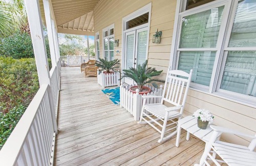 Litchfield by the Sea Casa | Compass Point 82 3BR 3 BA House w Kitchen