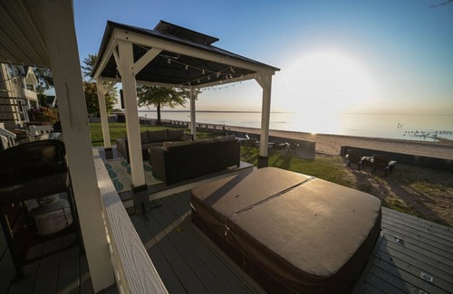 Durhamville Condominio | Compass Rose | Historic Oneida Lakefront Condo 4