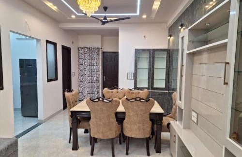 Dehradun Apartamento | Comphy Home Stay