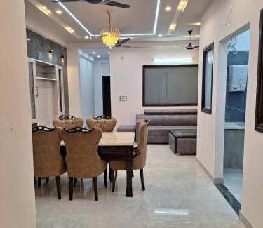 Dehradun Apartamento | Comphy Home Stay