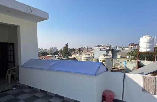 Dehradun Apartamento | Comphy Home Stay