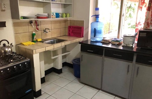 Paramaribo Apartamento | Compleet Appartement met Ruim Overdekt Terras