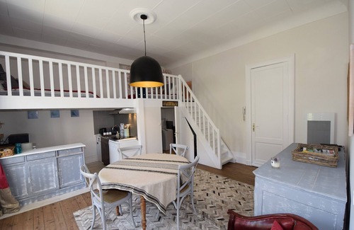 Pontaillac Apartamento | COMPLETE ACCOMMODATION IN A PRIVATE RESIDENCE BY THE BEACH