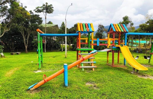 La Ceja Casa | Complete Family and Quiet Lodging 5 minutes from the main park la ceja