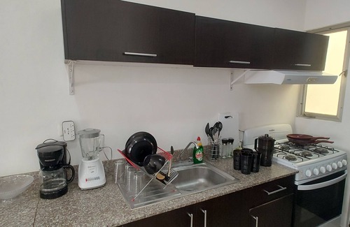 Merida Municipality Casa | Casa completa "Azucenas" Wifi, A/C, Netflix, Alberca, Seguridad 24 hrs.