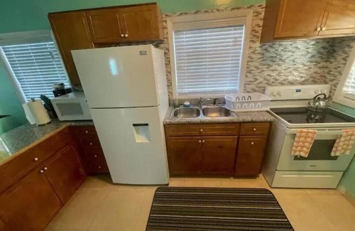 Rokers Point Apartamento | Complete Villa Down stairs, 2 Bedroom