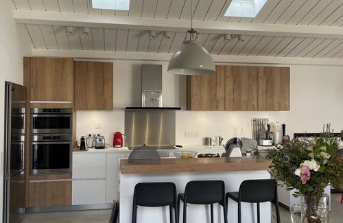 Saint-Pierre-d'Oleron Casa | Completely renovated old winery in a typical island village