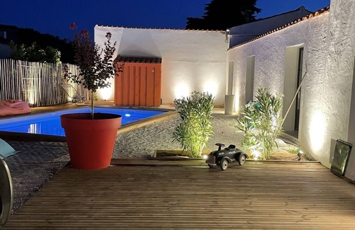 Saint-Pierre-d'Oleron Casa | Completely renovated old winery in a typical island village