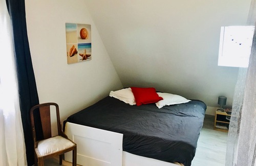 Plouedern Cama Y Desayuno | Suite de capullo completamente independiente