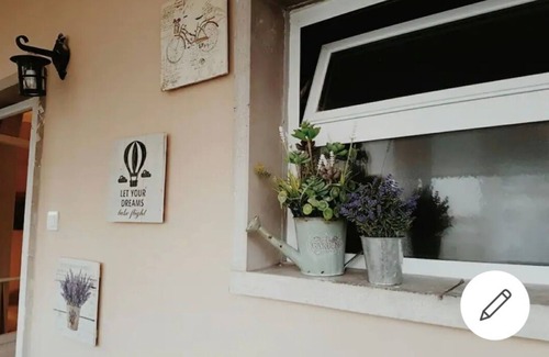 Avenida de Roma Apartamento | Completely refurbished apartment! Green areas/shops/metro 5min ideal for families!