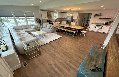 Port Sanilac Cabaña | Completely remodeled getaway! Walking distance to beach, restaurants and bars