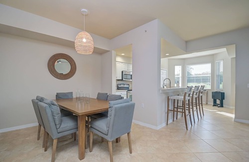 Naples Condominio | Completely Remodeled 2 Bedroom, 2 Bathroom at Heritage Bay Golf & Country Club
