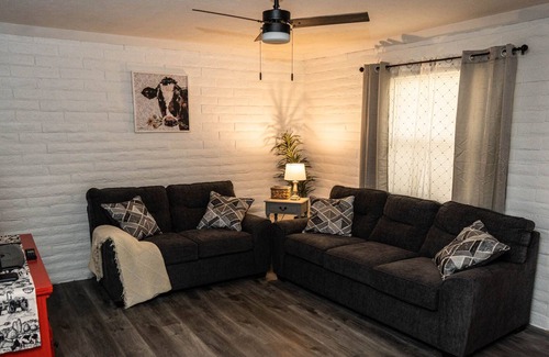 Salina Otro | Completely remodeled brick farmhouse themed home