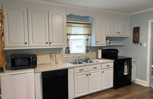 Rosewood Casa | Completely remodeled home near Fort Jackson and USC