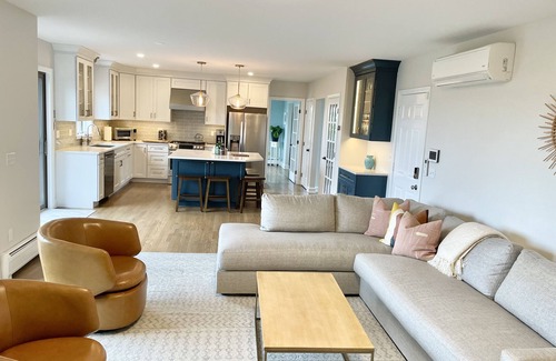 Easton's Point Casa | Completely Remodeled, Private salt water pool and SPA, walk to 1st and 2nd beach