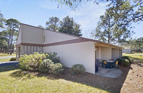 Sandestin Cabaña | COMPLETELY RENOVATED home in Augusta Village w/ 6 seat golf cart!