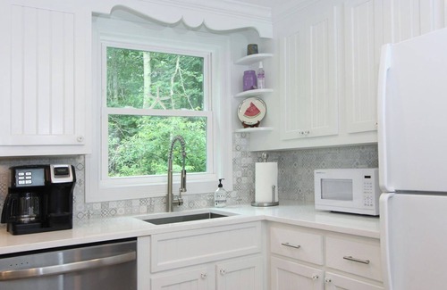 Bourne Casa | COMPLETELY RENOVATED JEWEL BY THE SEA.