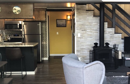Cold Springs Cabina | Completely updated cabin, 5 min to Pinecrest Lake, Starlink hi-speed internet