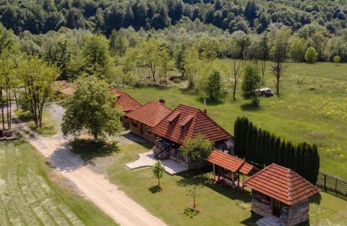 Ciucea Cabina | Complex Cabanele Florilor
