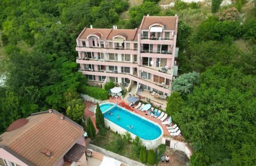 Kavarna Apartamento | Complex Karia