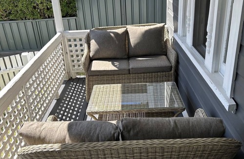 Swansea Casa | Lakeside cottage swansea