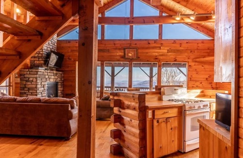 Ponca Condominio | Compton Mountain Cabin w/ Big Mountain Views