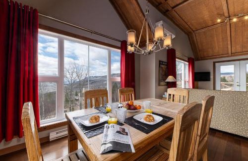 Petite-Riviere-Saint-Francois Apartamento | Condo 120H - Nature Retreat with River Views