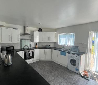 South Hornchurch Casa | Concord House, 3 bedroom house, 2 baths in Rainham,