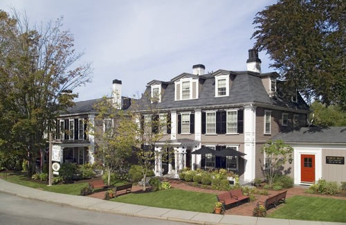 Concord Hotel | Concord's Colonial Inn