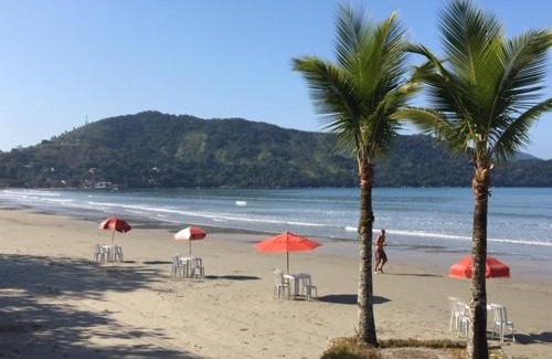 Praia da Enseada Apartamento | Cond Apartamentos Chalés San Marino