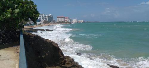 Condado Apartamento | Condado San Juan Prime location 5minsWalk To Beach