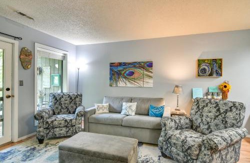 Notch Estates Apartamento | Condo 2 Mi to Silver Dollar City Relax Fireside!
