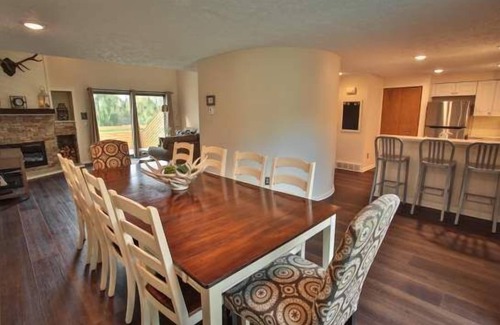 Harbor Springs Condominio | Condominio 04 - Condominios Trout Creek