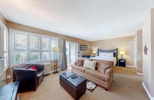 Craigleith Hotel | Condo 708 at North Creek Resort