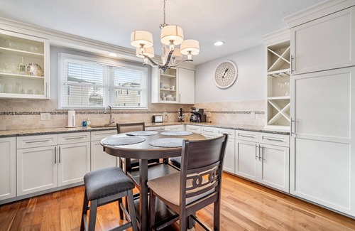 Brigantine Casa | Condo across from beautiful beach with Pool! Two Floors!