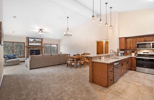 Hidden Valley Condominio | Condo at Hidden Valley - New Construction