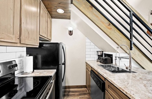 Lutsen Condominio | Condo at Lutsen Mtn Ski in Ski out Hike Bike Ski Swim etc