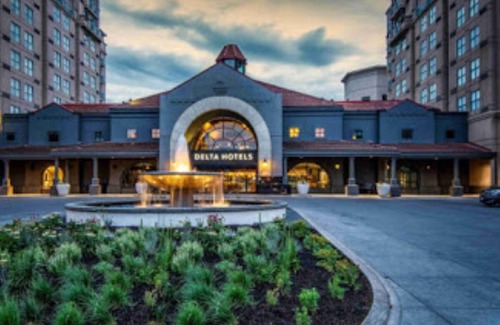 Kelowna Central Business District Condominio | Condo at Marriott Grand Okanagan Resort