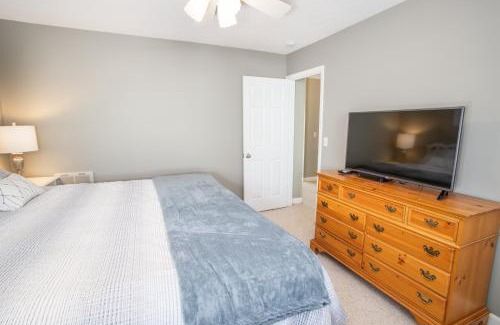Banner Elk Casa | Condo at Pinnacle Inn Resort