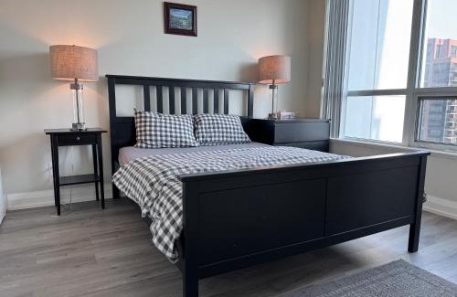 Willowdale Apartamento | Condo at Yonge-Sheppard Station, North York