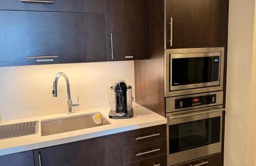 Willowdale Apartamento | Condo at Yonge-Sheppard Station, North York