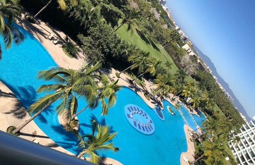 Nuevo Vallarta Hotel | CONDO BAL BY TRVL2HM