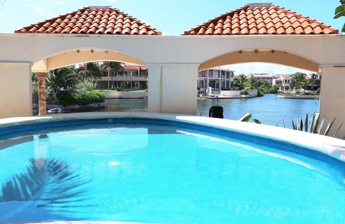 Puerto Aventuras Apartamento | Condo Bellmare
