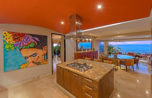 Conchas Chinas Condominio | Condo, 3 hab magnífico con vistas a la Bahía de Banderas. Puestas de sol y fuegos artificiales diarias !!