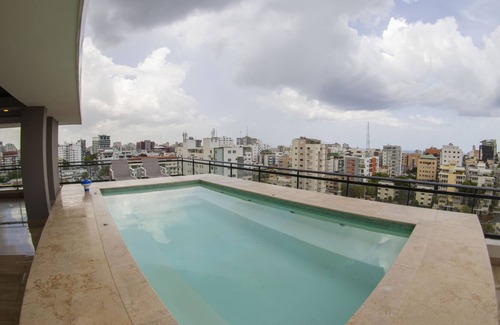 Evaristo Morales Apartamento | Condo-hotel🏢Pet Friendly🐶Pool&Gym⛱Lobby Staff 24/7