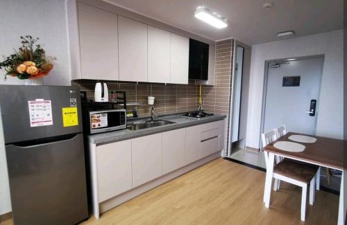 Clark Freeport Apartamento | Condo in Clark Pampanga beside Hilton Hotel and Casino
